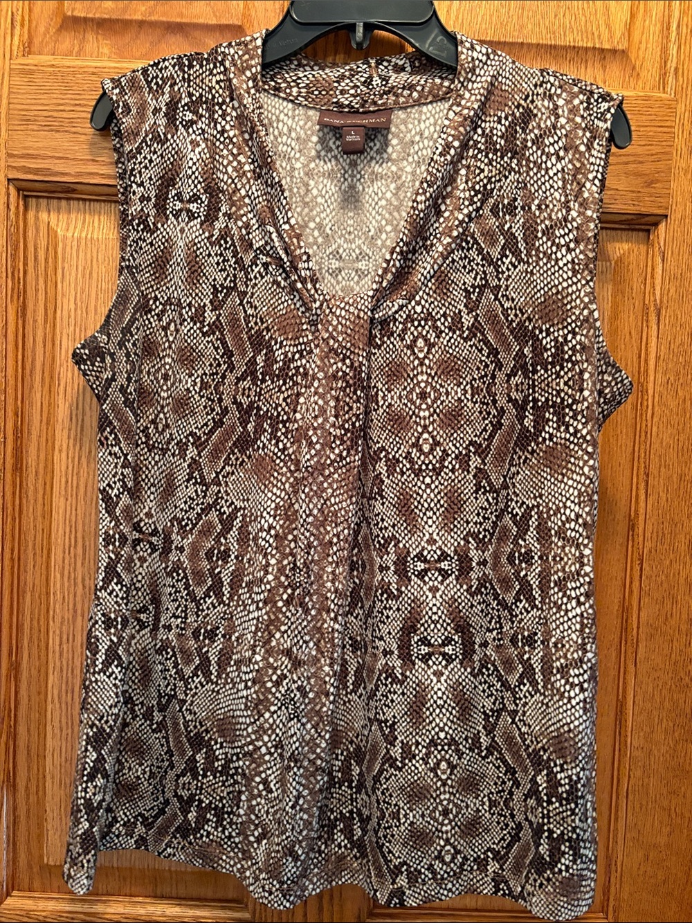 Dana Buchman Brown & Cream Snake-Print Sleeveless V-Neck Sleeveless Top